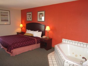Executive Inn & Suites Wichita Falls - King Hot Tub Suite